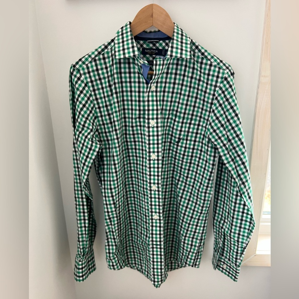 Nautica Men's Green Checkered Shirt, New, Slim Fit, Wrinkle Resistant size Small